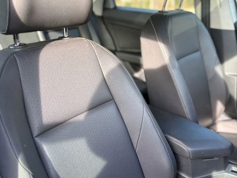 Used 2019 Volkswagen Jetta SE image 29