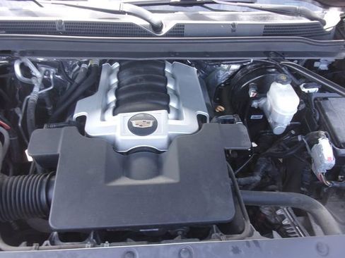 Used 2017 Cadillac Escalade ESV Premium Luxury AWD/4WD image 25