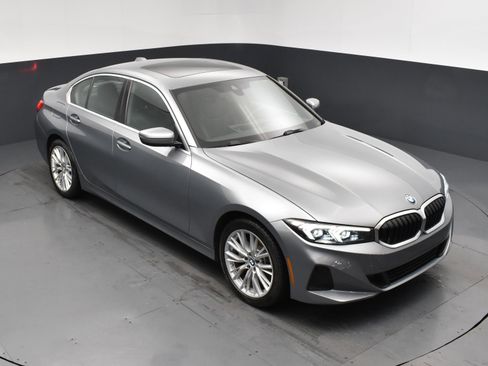 Used 2024 BMW 330i Sedan image 19