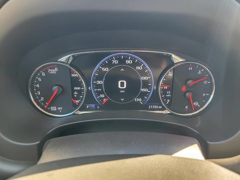 Used 2024 GMC Terrain Denali w/ Denali Premium Package AWD/4WD image 4