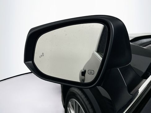 Used 2024 Toyota Highlander Platinum image 16