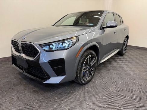 Used 2025 BMW X2 xDrive28i w/ M Sport Package AWD/4WD image 1