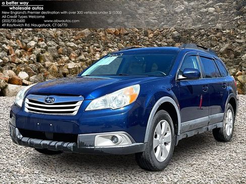 Used 2010 Subaru Outback 2.5i Premium AWD/4WD image 1