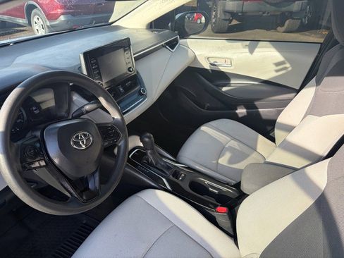 Used 2021 Toyota Corolla L image 9