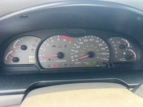 Used 2003 Toyota Sequoia SR5 w/ Preferred Pkg AWD/4WD image 7