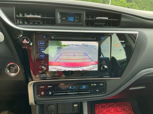 Used 2017 Toyota Corolla L FWD image 20