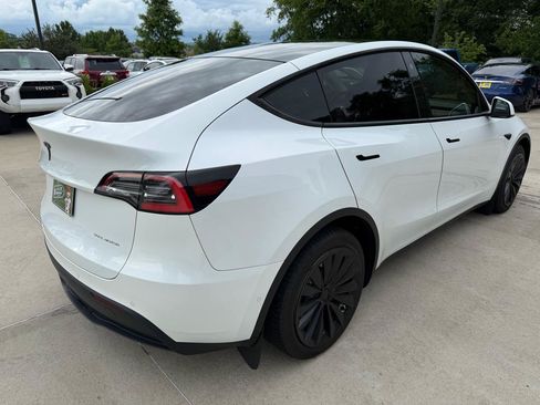 Used 2021 Tesla Model Y Long Range AWD/4WD image 5