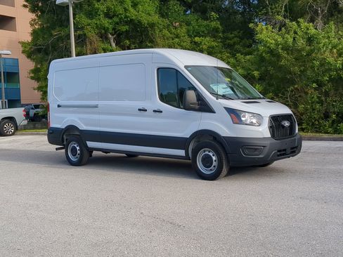 New 2026 Ford Transit 250 148 Medium Roof image 40