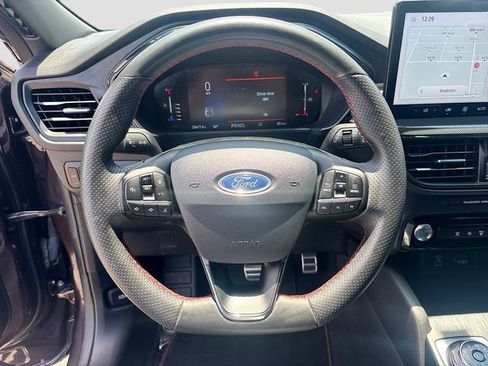 Used 2023 Ford Escape ST-Line w/ Tech Pack #1 FWD image 11