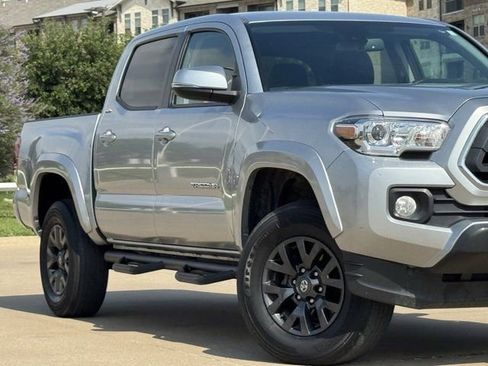 Used 2023 Toyota Tacoma SR5 AWD/4WD image 3