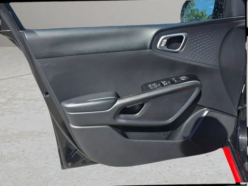 Used 2020 Kia Soul GT-Line FWD image 9