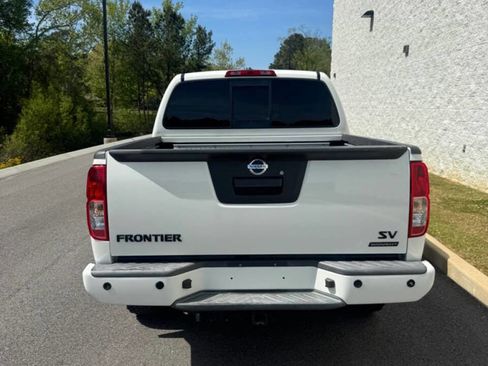 Used 2018 Nissan Frontier SV w/ Value Truck Package RWD image 14