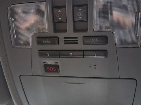 Used 2014 Toyota Highlander Limited Platinum image 36