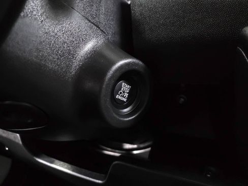 Used 2023 RAM ProMaster 2500 w/ Driver Convenience Group image 21