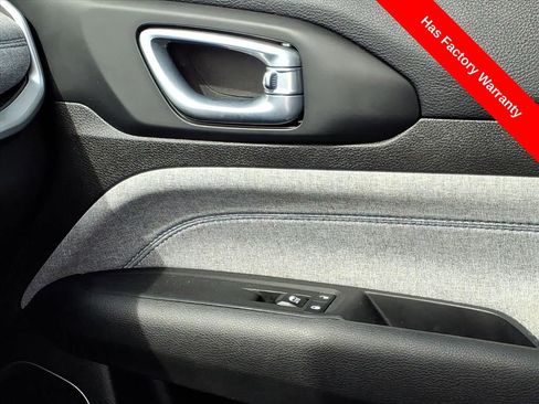 Used 2024 Jeep Compass Latitude image 22