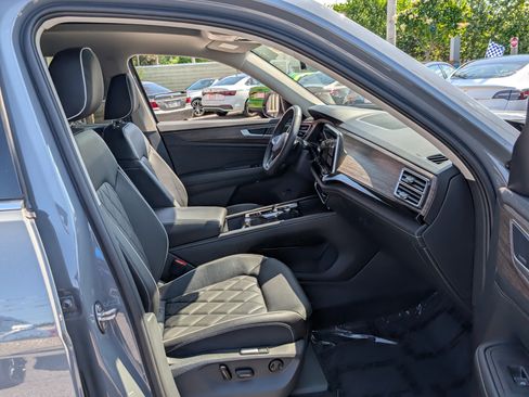 Used 2026 Volkswagen Atlas SEL Premium R-Line AWD/4WD image 12