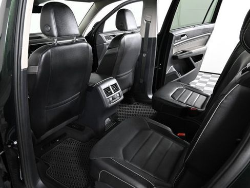 Certified 2022 Volkswagen Atlas SEL Premium image 18