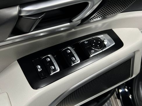 Used 2020 Kia Telluride S AWD/4WD image 16