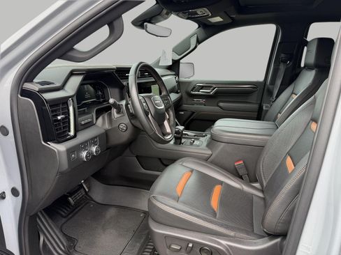 Certified 2024 GMC Sierra 1500 AT4 w/ Technology Package AWD/4WD image 10