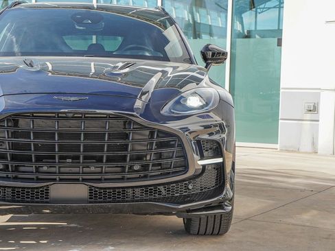 Used 2024 Aston Martin DBX 707 image 6