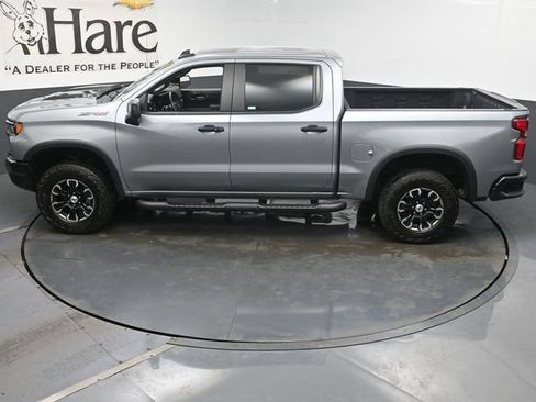 Used 2023 Chevrolet Silverado 1500 ZR2 w/ Technology Package AWD/4WD image 42