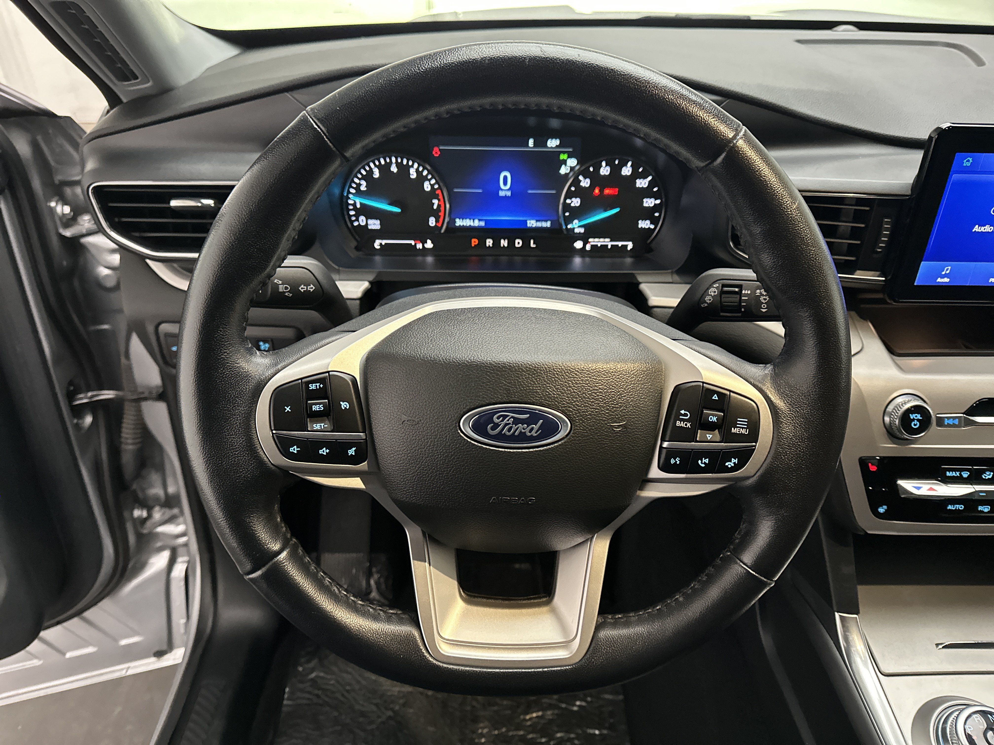 Used 2023 Ford Explorer XLT w/ Equipment Group 202A AWD/4WD image 29