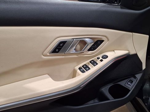 Used 2022 BMW 330i xDrive Sedan w/ Premium Package image 19