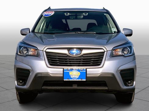 Used 2020 Subaru Forester Premium image 3