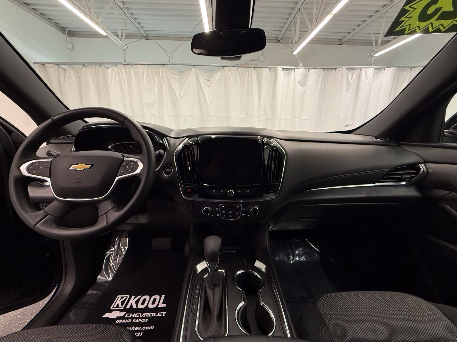 Used 2023 Chevrolet Traverse LT w/ LPO, Floor Liner Package AWD/4WD image 17