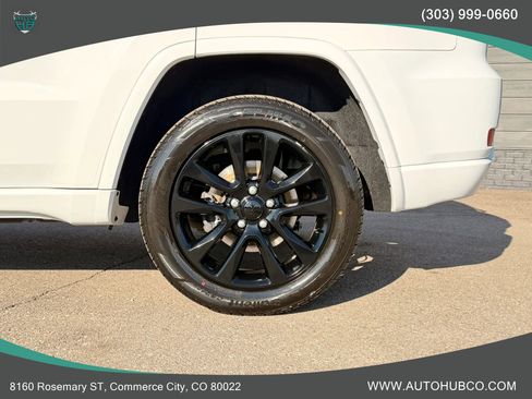 Used 2020 Jeep Grand Cherokee Altitude AWD/4WD image 30
