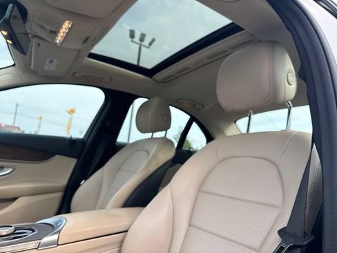 Used 2021 Mercedes-Benz C 300 4MATIC Sedan image 29