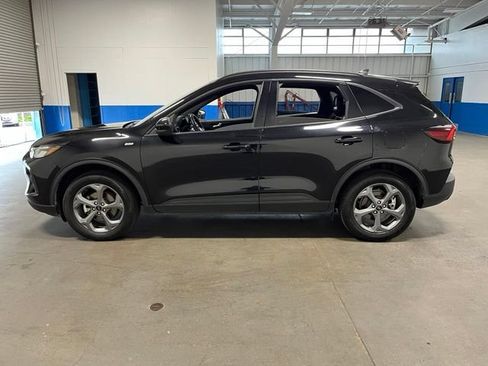 Used 2025 Ford Escape ST-Line Select AWD/4WD image 4