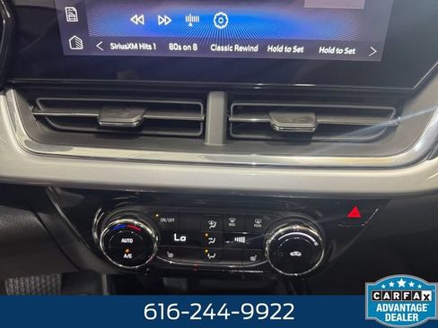 Used 2024 Chevrolet Trax LT w/ Driver Confidence Package FWD image 3