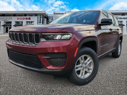 New 2025 Jeep Grand Cherokee Laredo w/ Luxury Tech Group I