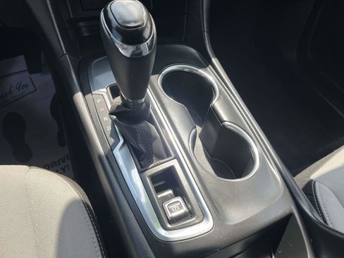 Used 2020 Chevrolet Equinox LS FWD image 18
