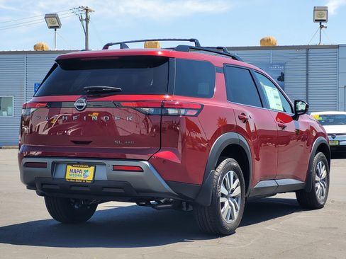 New 2026 Nissan Pathfinder SL AWD/4WD image 5