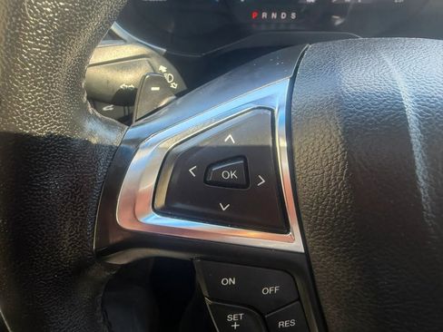 Used 2017 Ford Edge Titanium w/ Equipment Group 301A AWD/4WD image 18