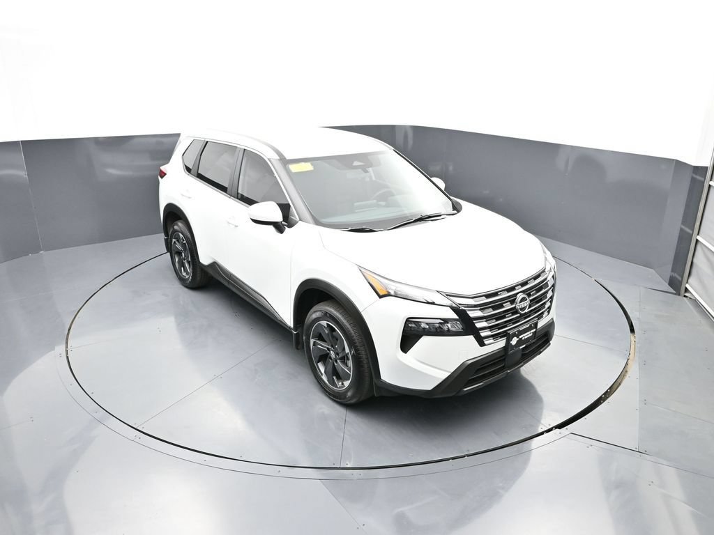 Certified 2026 Nissan Rogue SV AWD/4WD image 41