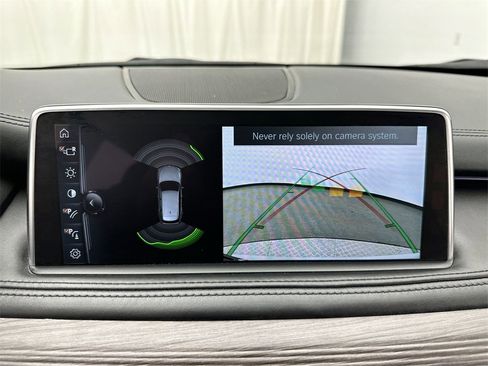 Used 2017 BMW X5 xDrive40e image 17