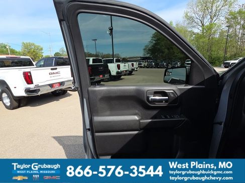 Used 2023 Chevrolet Silverado 1500 Custom Trail Boss AWD/4WD image 13