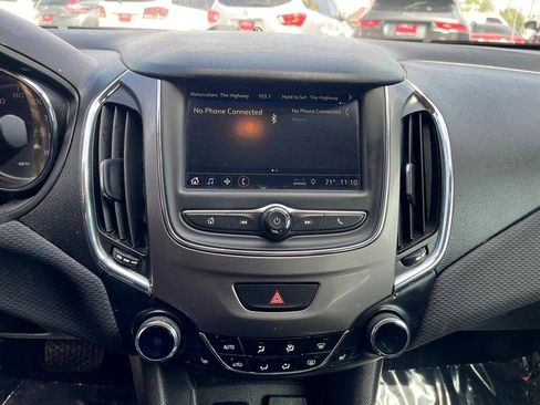 Used 2019 Chevrolet Cruze LT w/ LT Fleet Convenience Package image 31