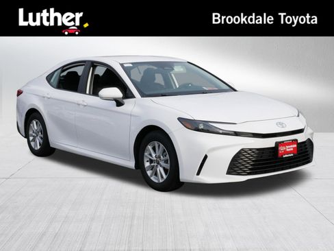 Certified 2026 Toyota Camry LE image 1