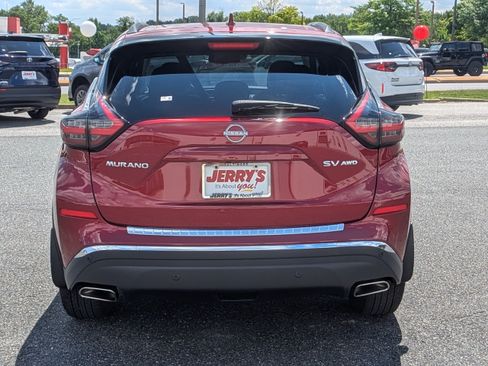 Used 2024 Nissan Murano SV AWD/4WD image 7