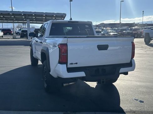 Used 2025 Toyota Tacoma TRD Off-Road image 27