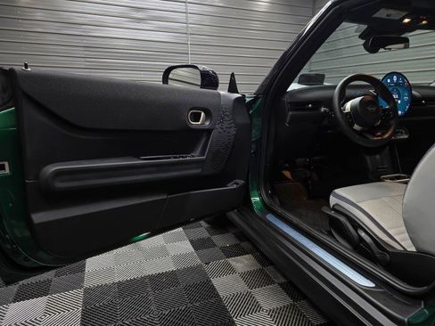Used 2025 MINI Cooper S FWD image 29