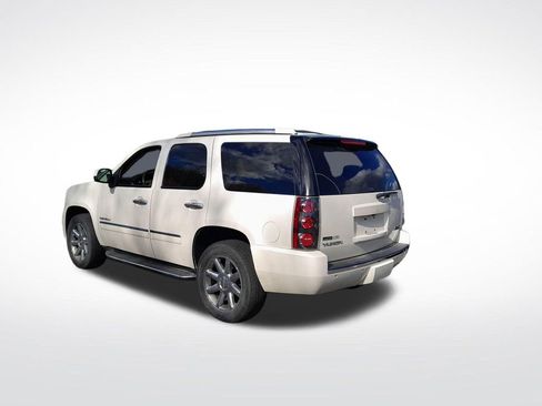 Used 2012 GMC Yukon Denali AWD/4WD image 6