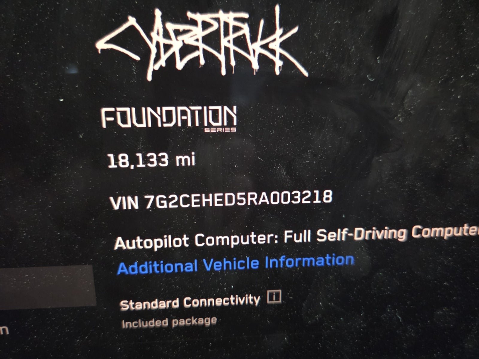 Used 2024 Tesla Cybertruck AWD Crew Cab image 4