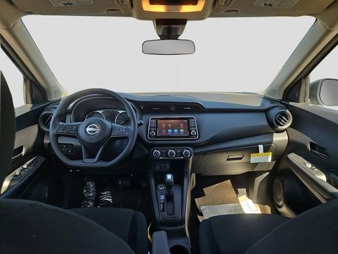 New 2025 Nissan Kicks Play S image 6