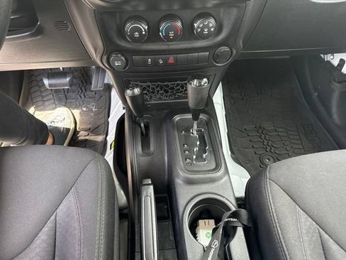 Used 2014 Jeep Wrangler Sport AWD/4WD image 5