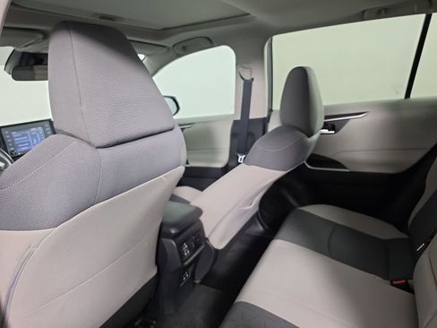 Certified 2020 Toyota RAV4 XLE w/ Convenience Package AWD/4WD image 27